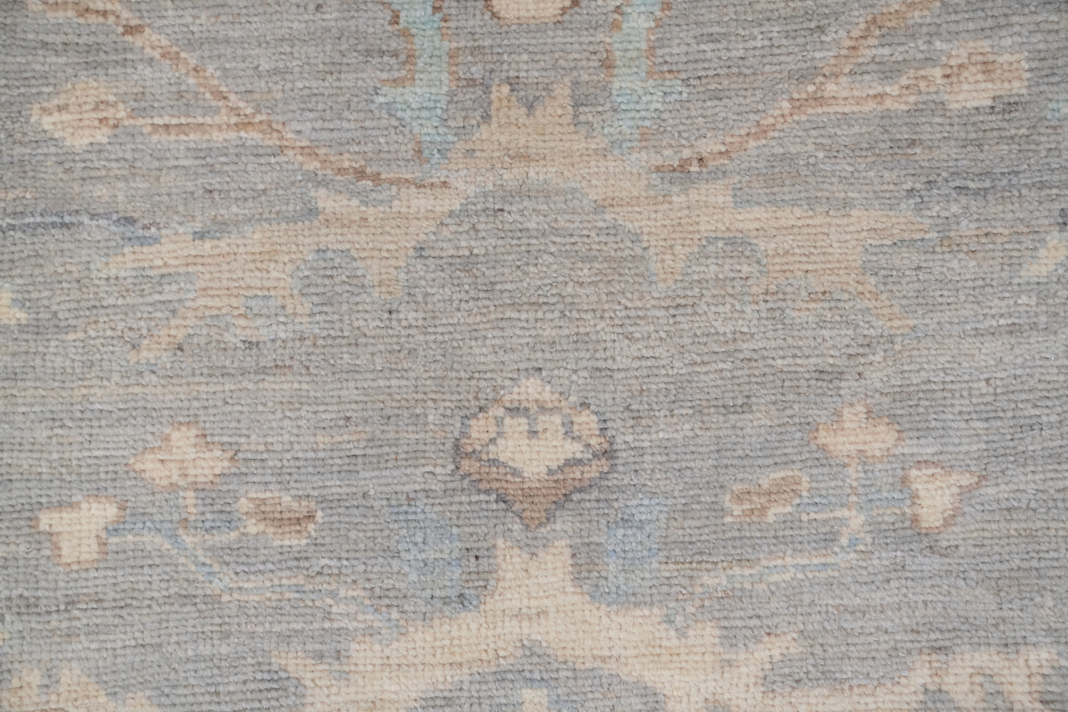 Elegant Silver and Beige Oushak Turkish Vegetable Dye Rug 9x12 ft