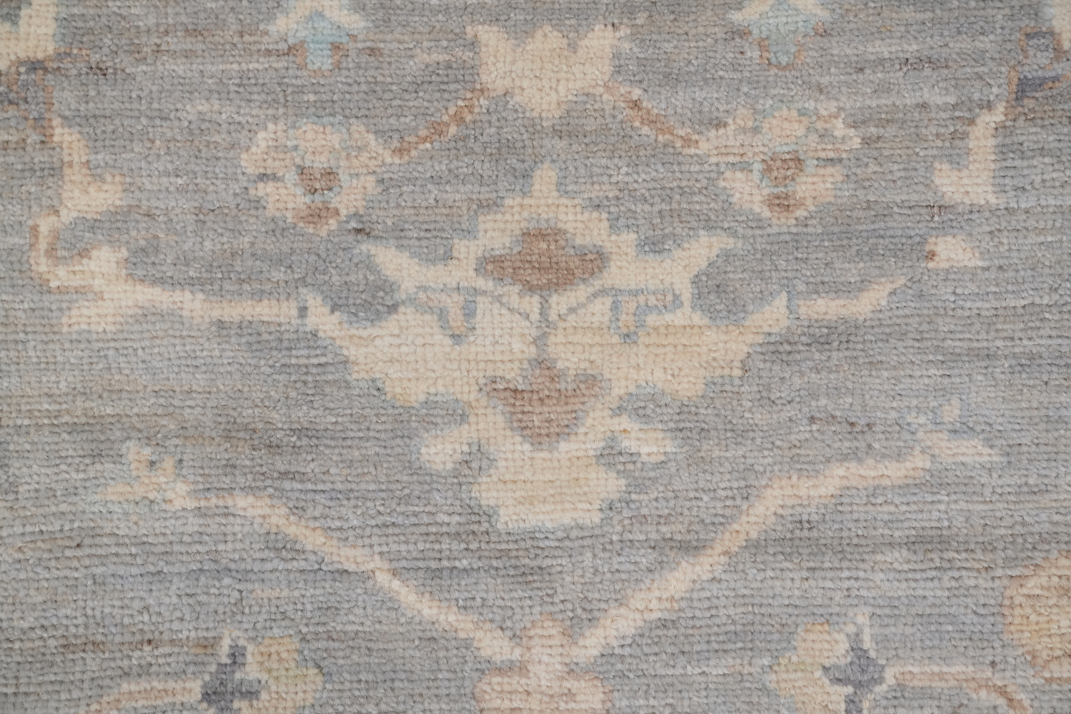 Elegant Silver and Beige Oushak Turkish Vegetable Dye Rug 9x12 ft