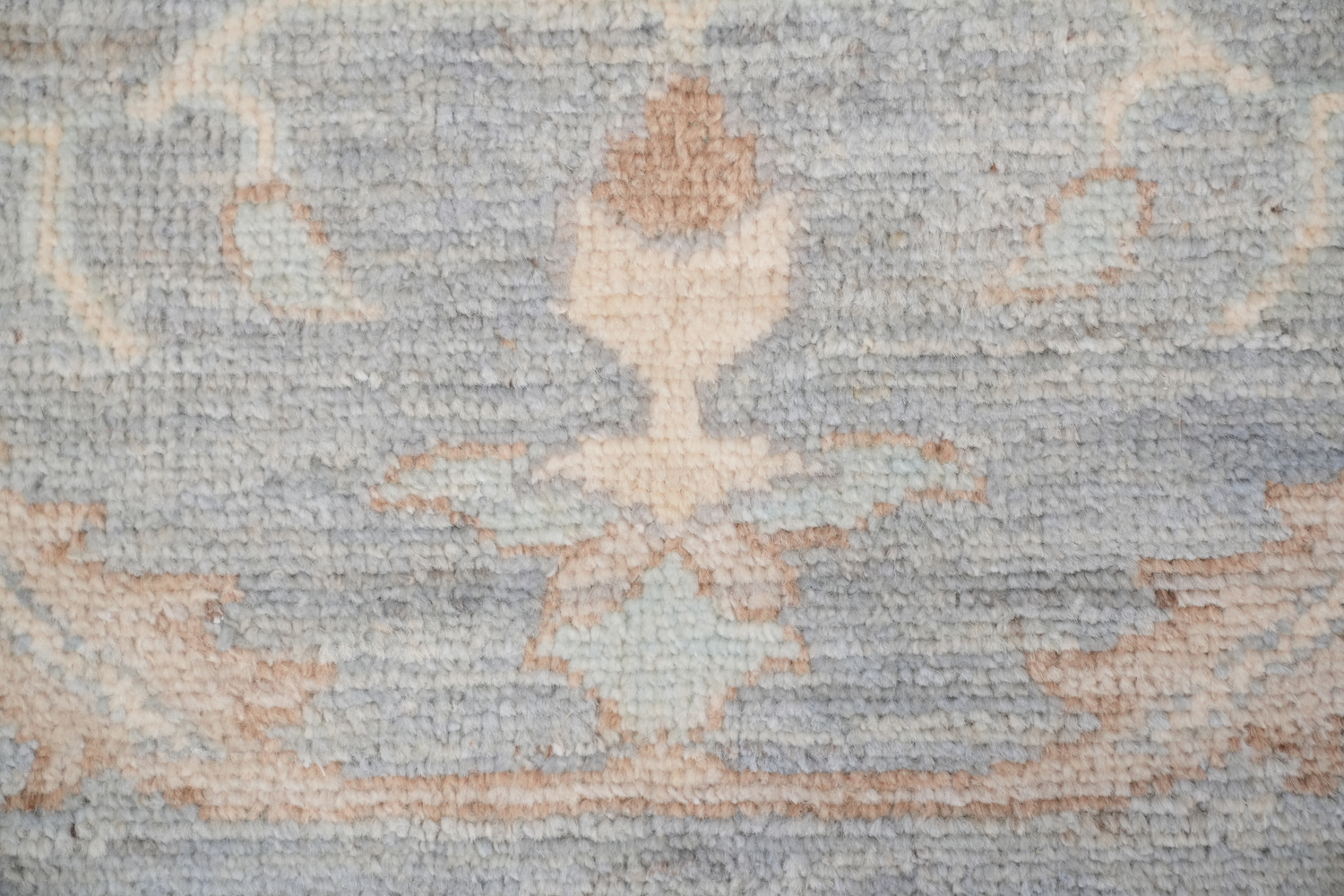 Elegant Silver and Beige Oushak Turkish Vegetable Dye Rug 9x12 ft