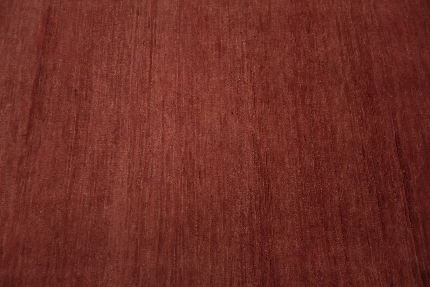Luxurious Red Carpet for Modern Home Décor 8x10