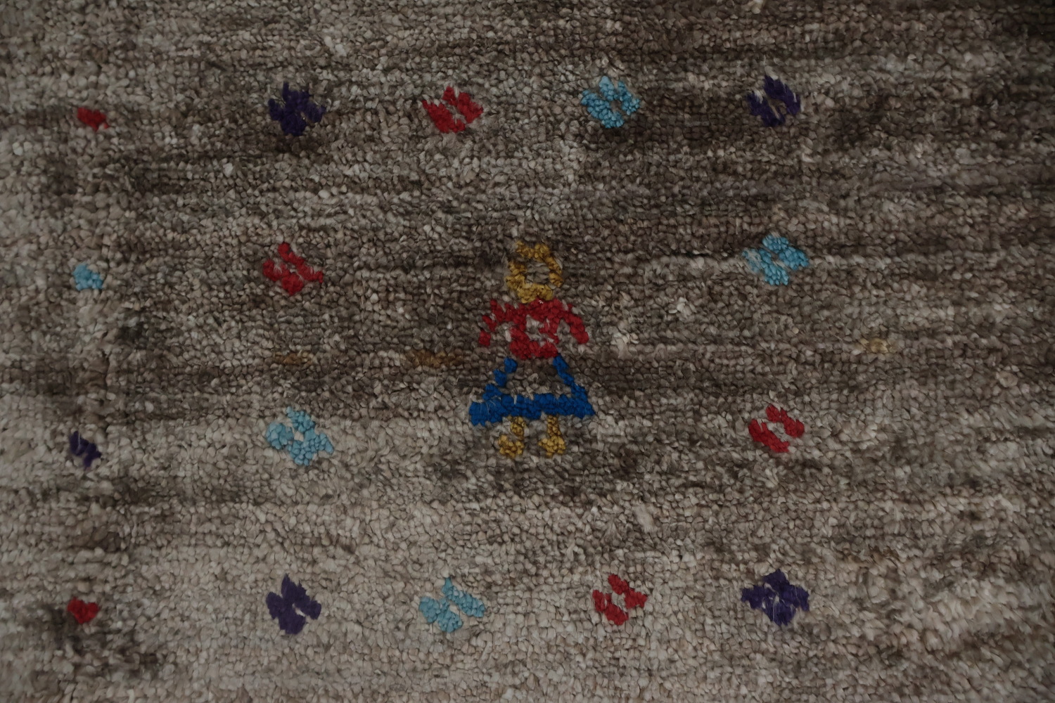 Stylish and Elegant Gabbeh Large Rug Complements Modern Interiors 9x12