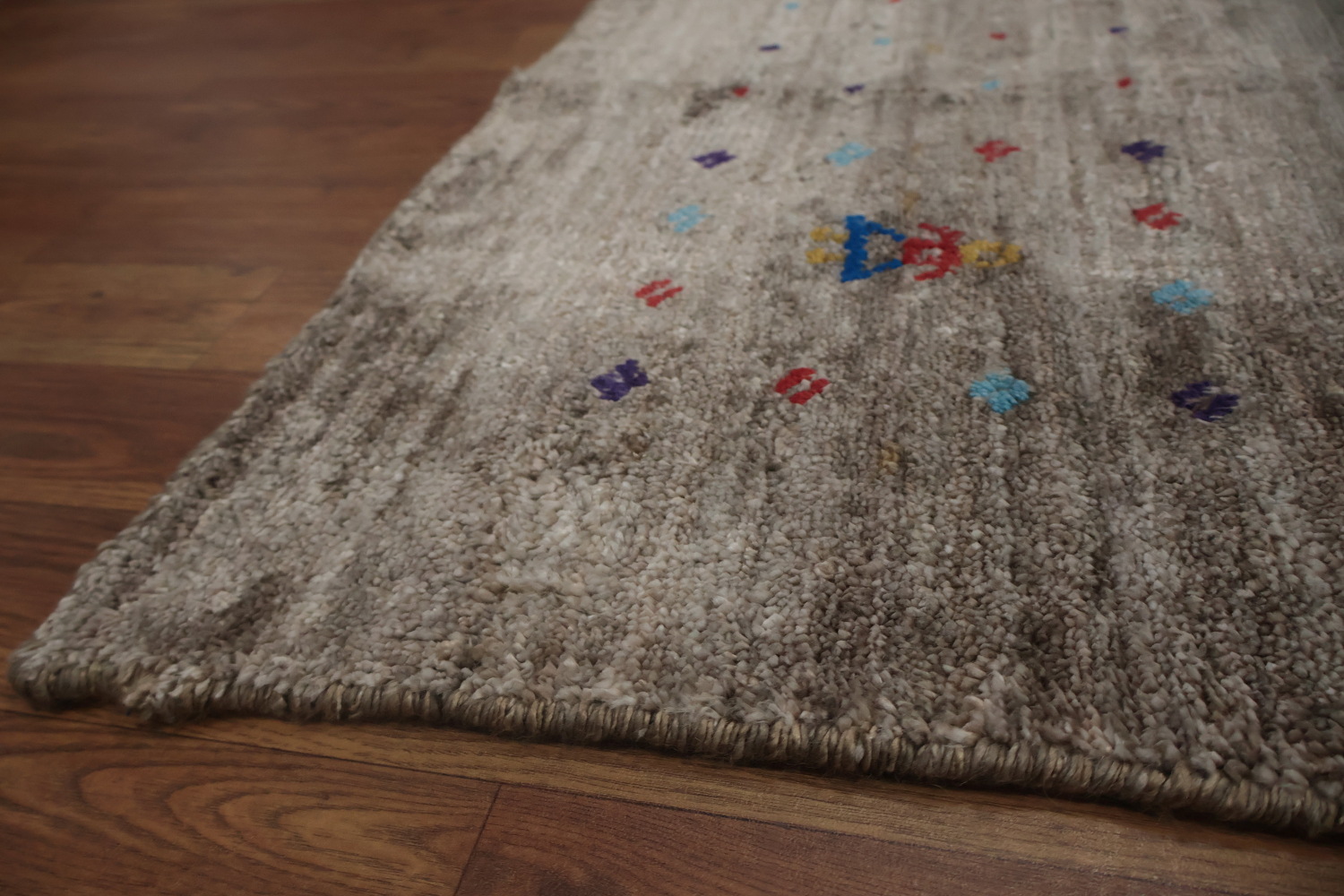 Stylish and Elegant Gabbeh Large Rug Complements Modern Interiors 9x12