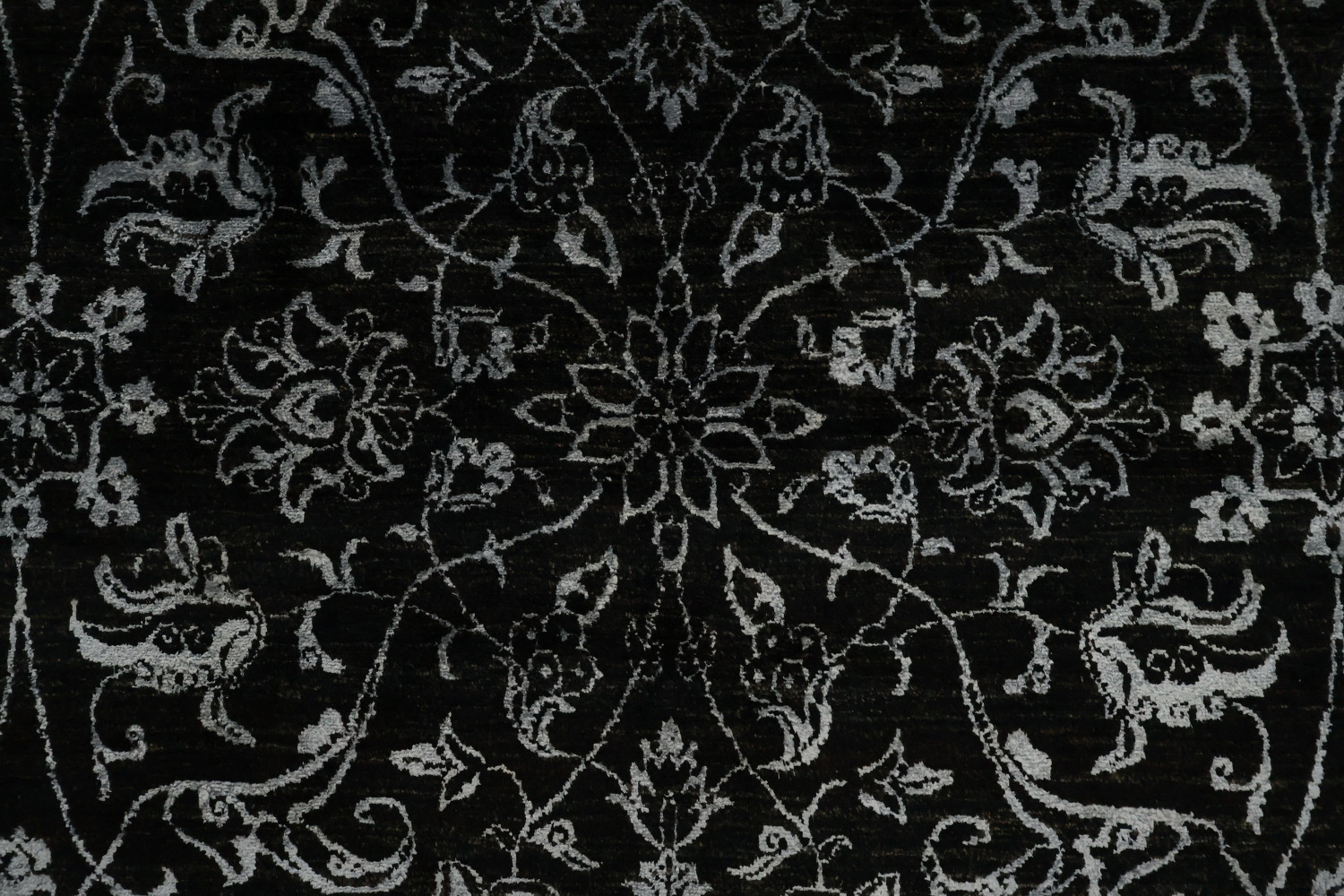 Elegant Black Damask Pattern Art & Craft Area Rug 9x13 for Luxurious Interiors