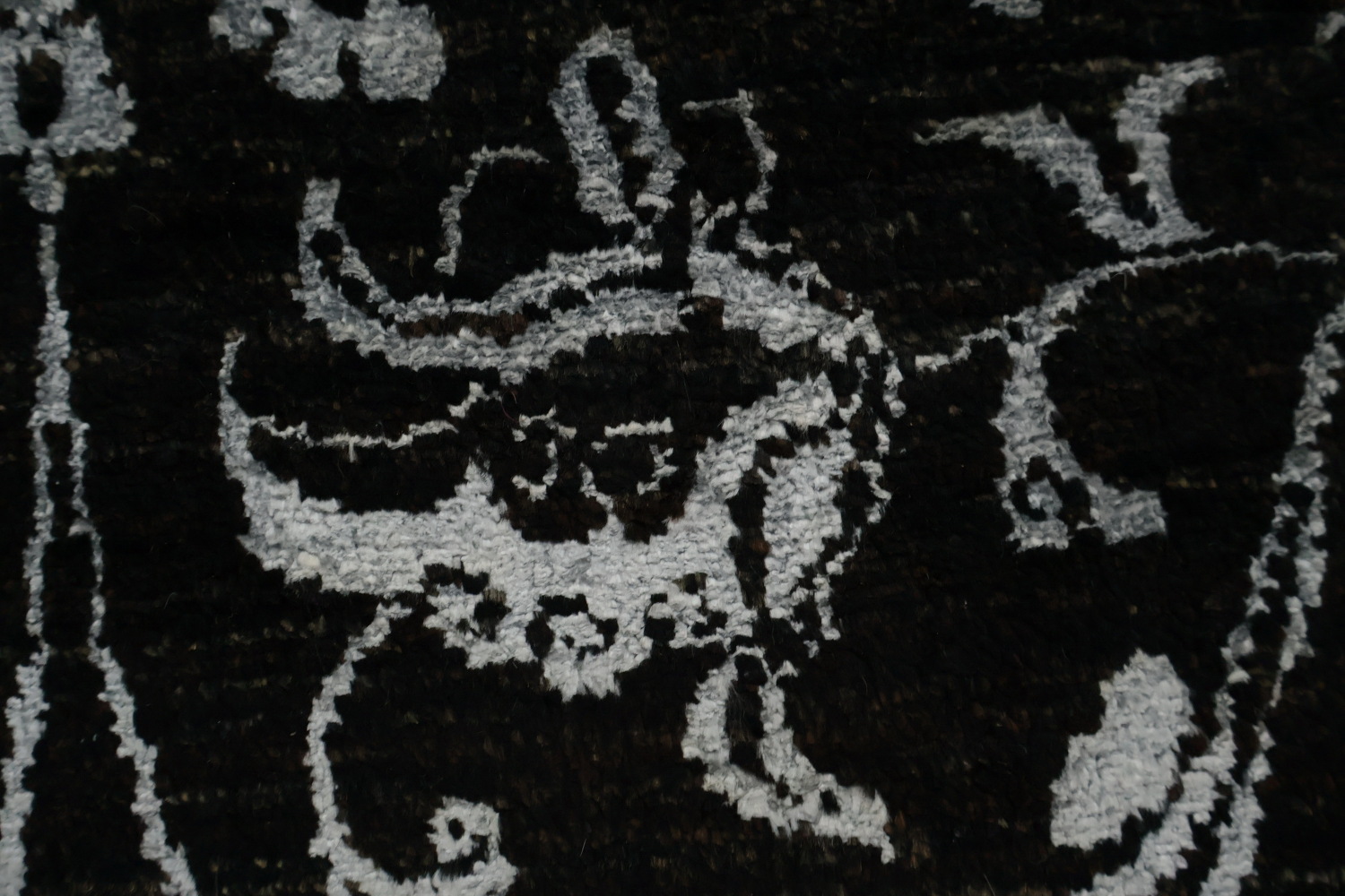 Elegant Black Damask Pattern Art & Craft Area Rug 9x13 for Luxurious Interiors
