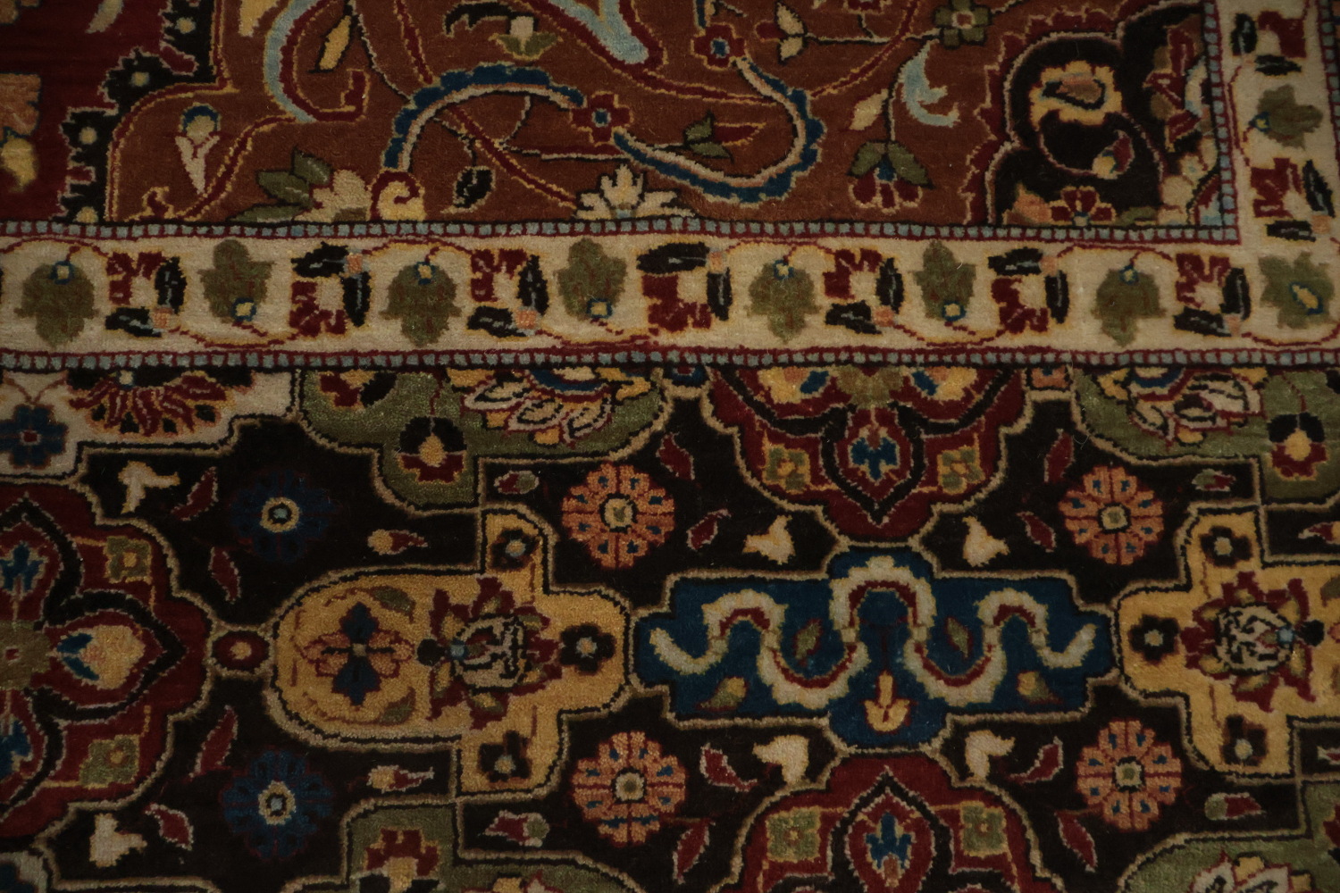 Richly Detailed Kashan Area Rug 9x12 with Classic Floral Borders