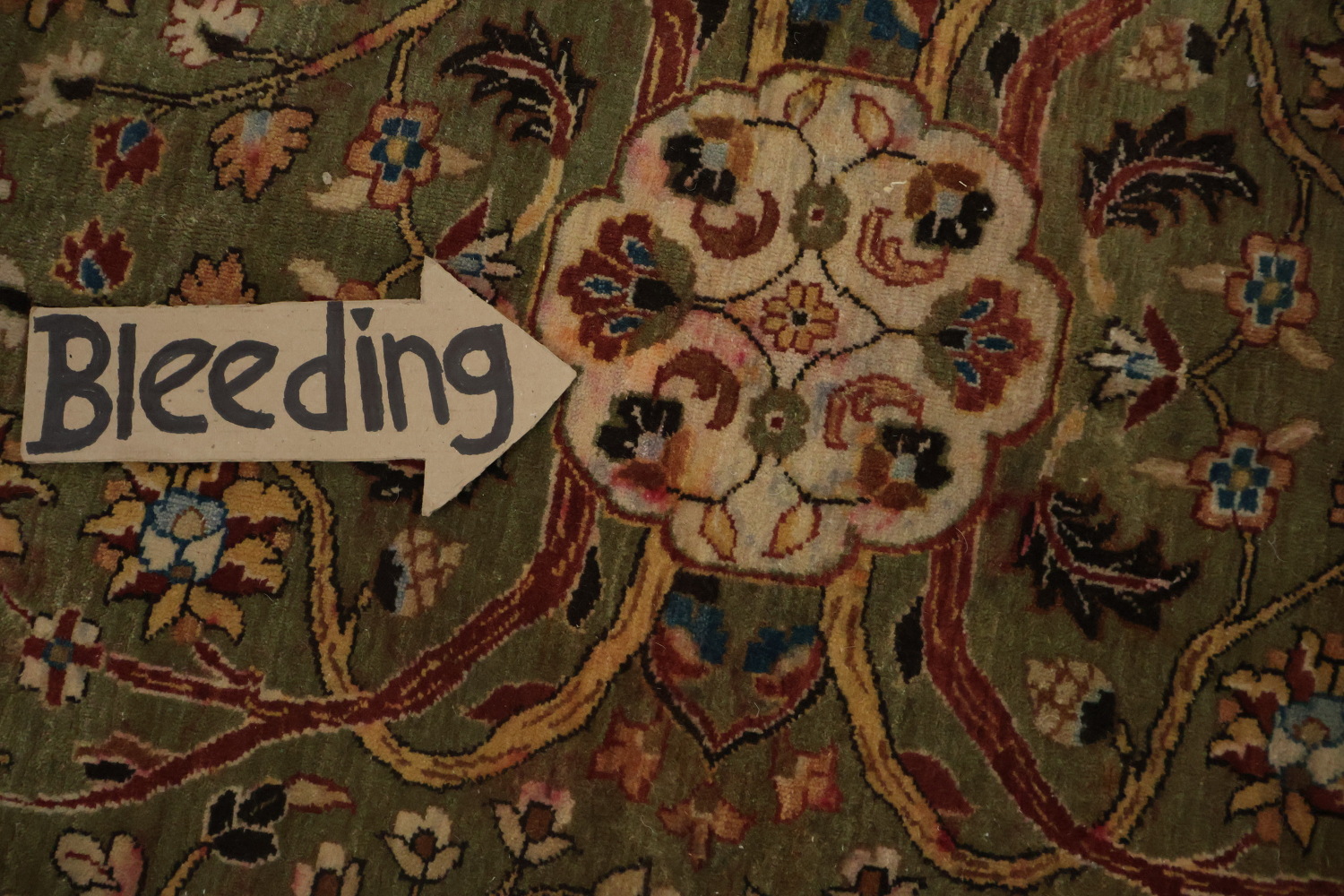 Richly Detailed Kashan Area Rug 9x12 with Classic Floral Borders