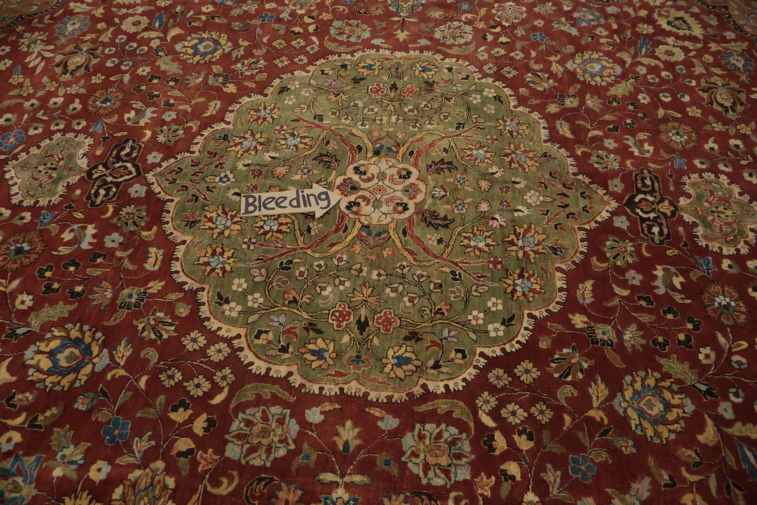 Richly Detailed Kashan Area Rug 9x12 with Classic Floral Borders