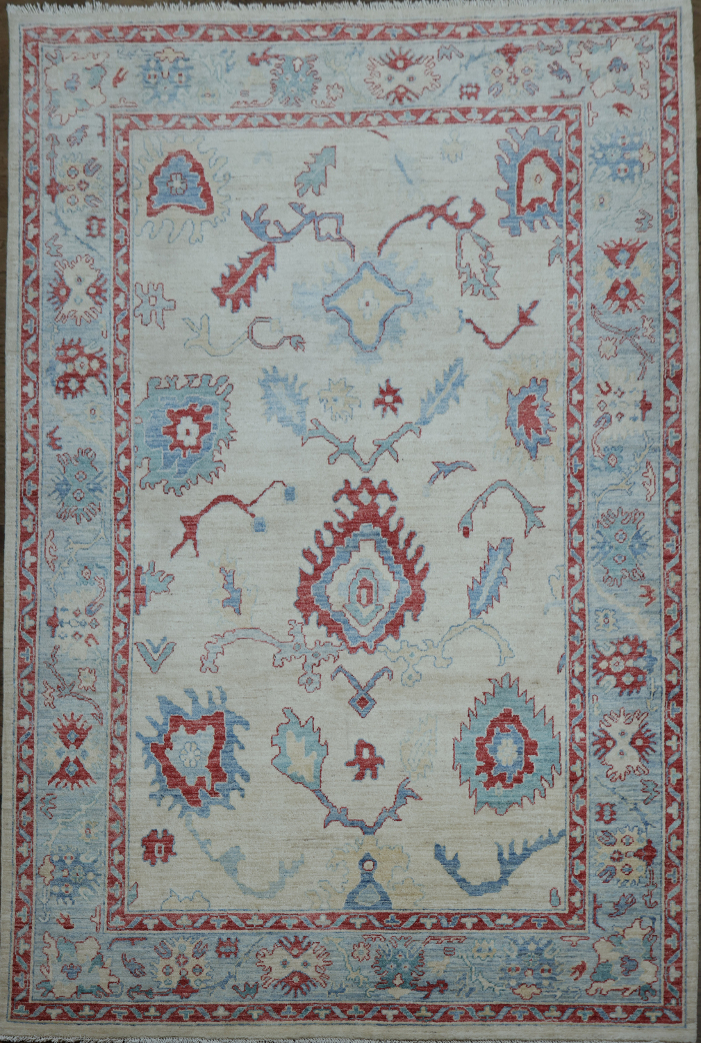 Soft Toned Ziegler Area Rug with Traditional Ornate Design Patterns 6x9