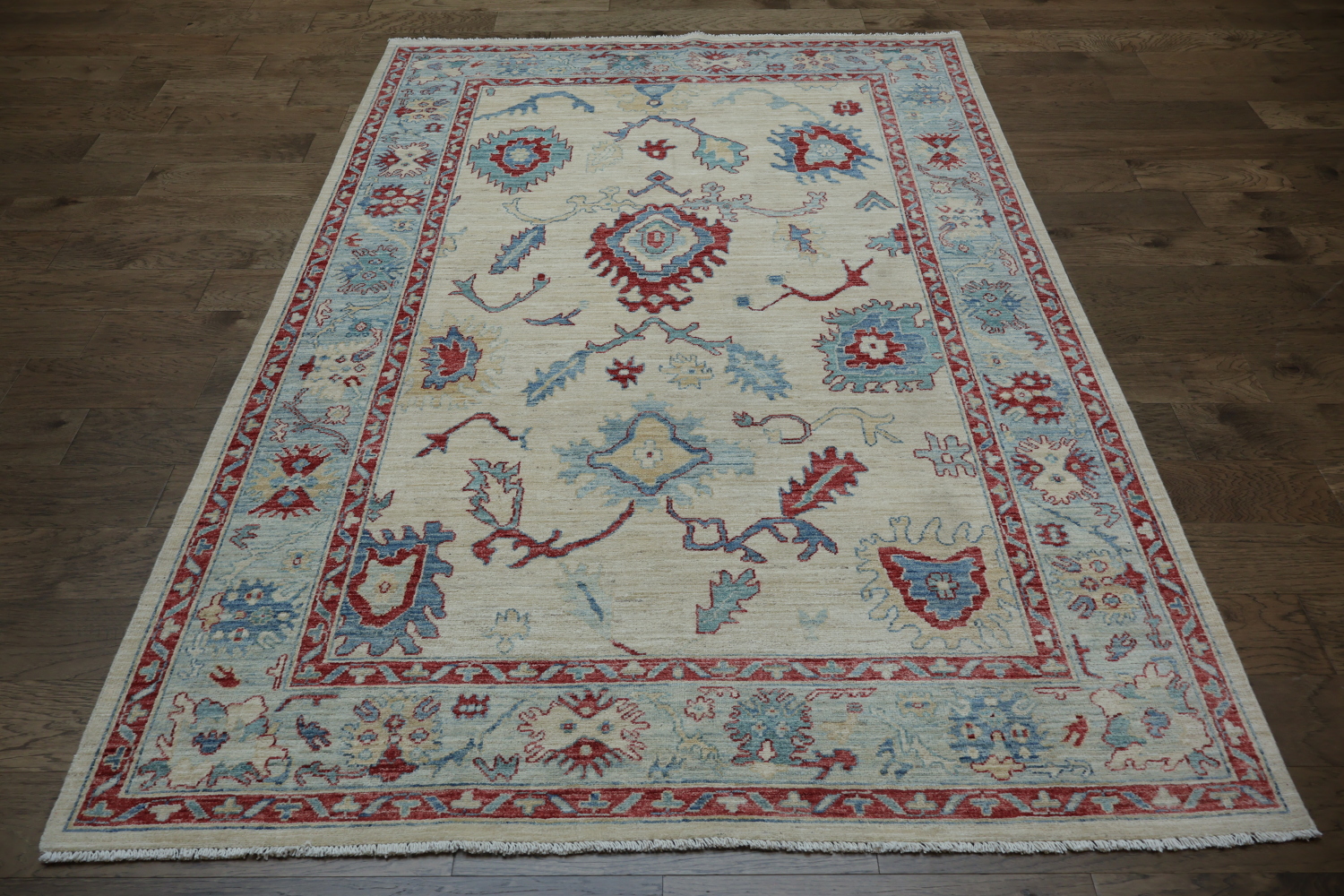 Soft Toned Ziegler Area Rug with Traditional Ornate Design Patterns 6x9
