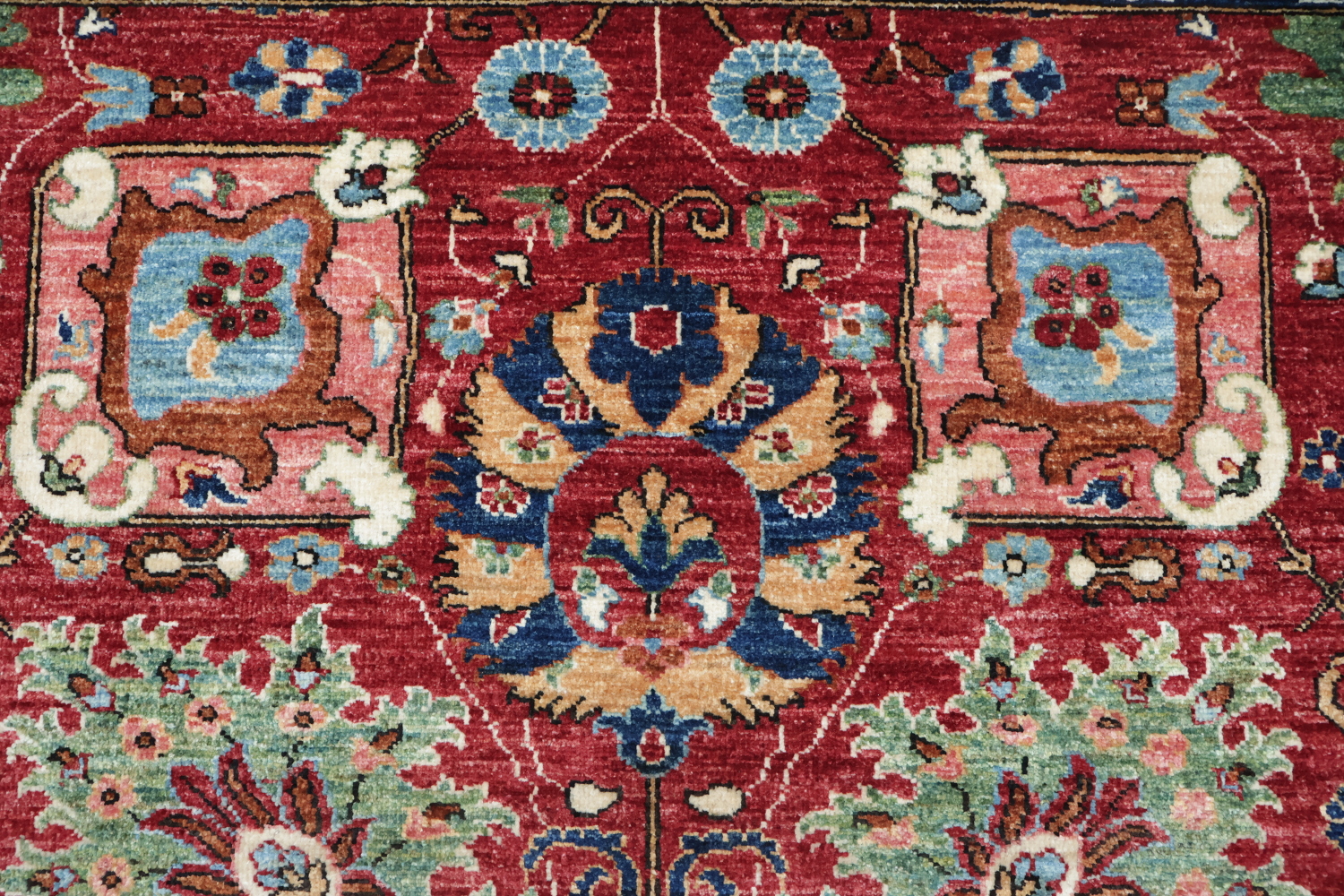 Elegant Red and Blue Botanical Patterned Ziegler Area Rug for Stylish Homes 5x7