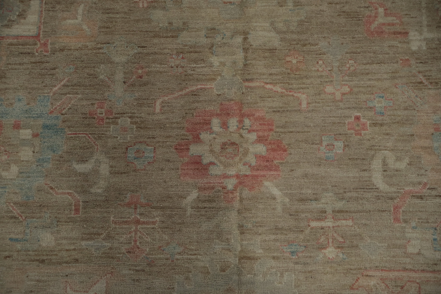 Soft Color Palette Oushak Area Rug 9x12 with Intricate Patterns