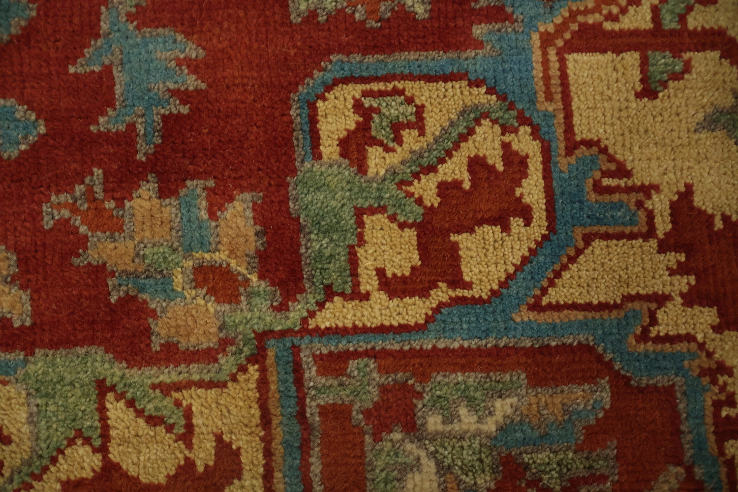Vintage Inspired Heriz Serapi Area Rug with Rich Colors and Design 9x12