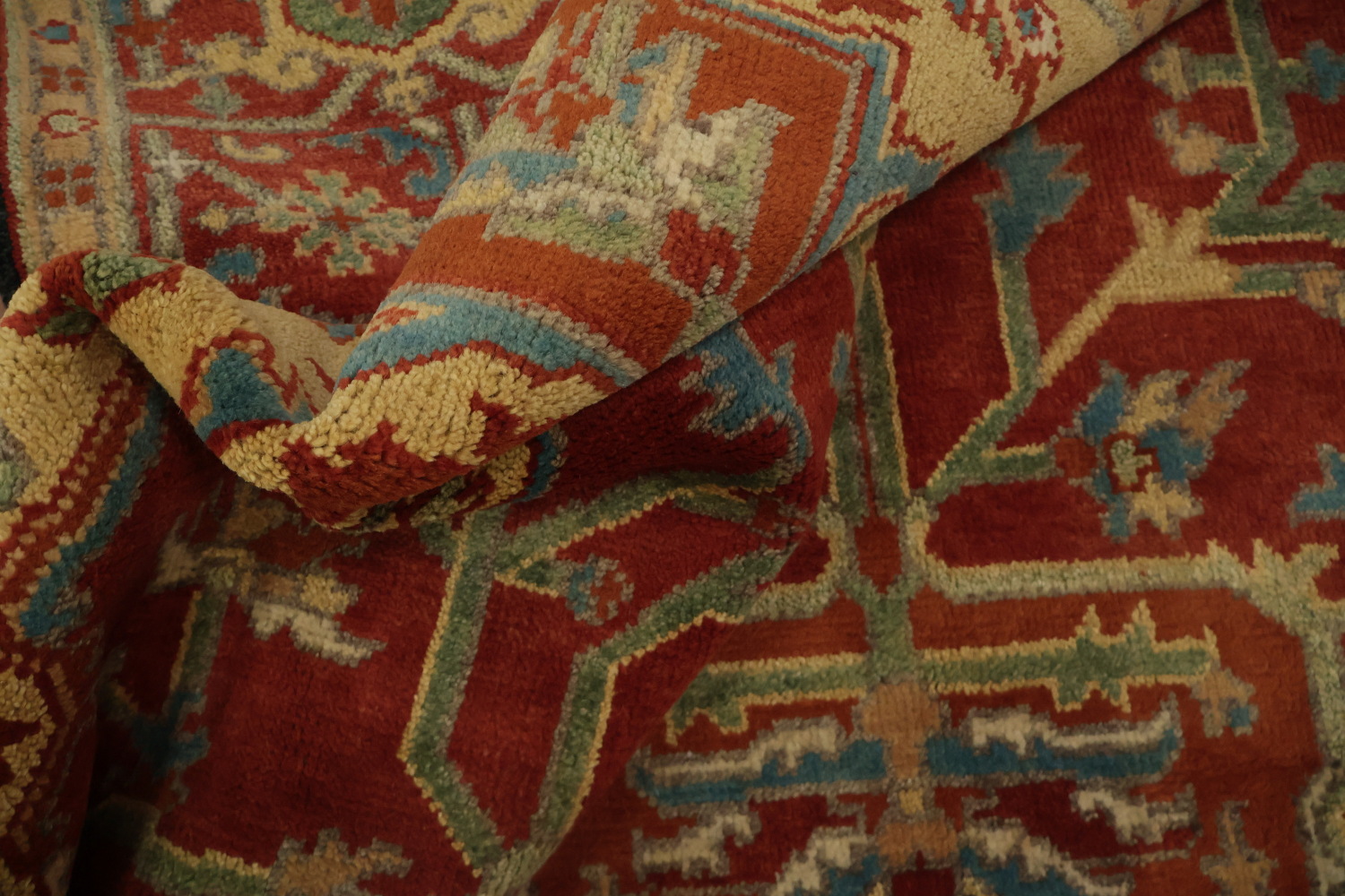 Vintage Inspired Heriz Serapi Area Rug with Rich Colors and Design 9x12