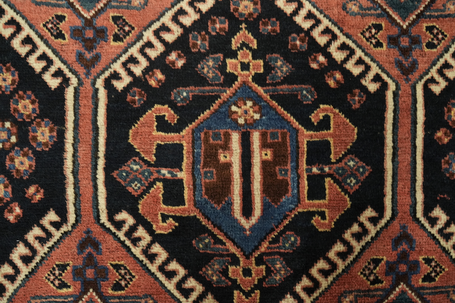 Vegetable Dye Wool Qashqai Persian Runner Rug 4x9