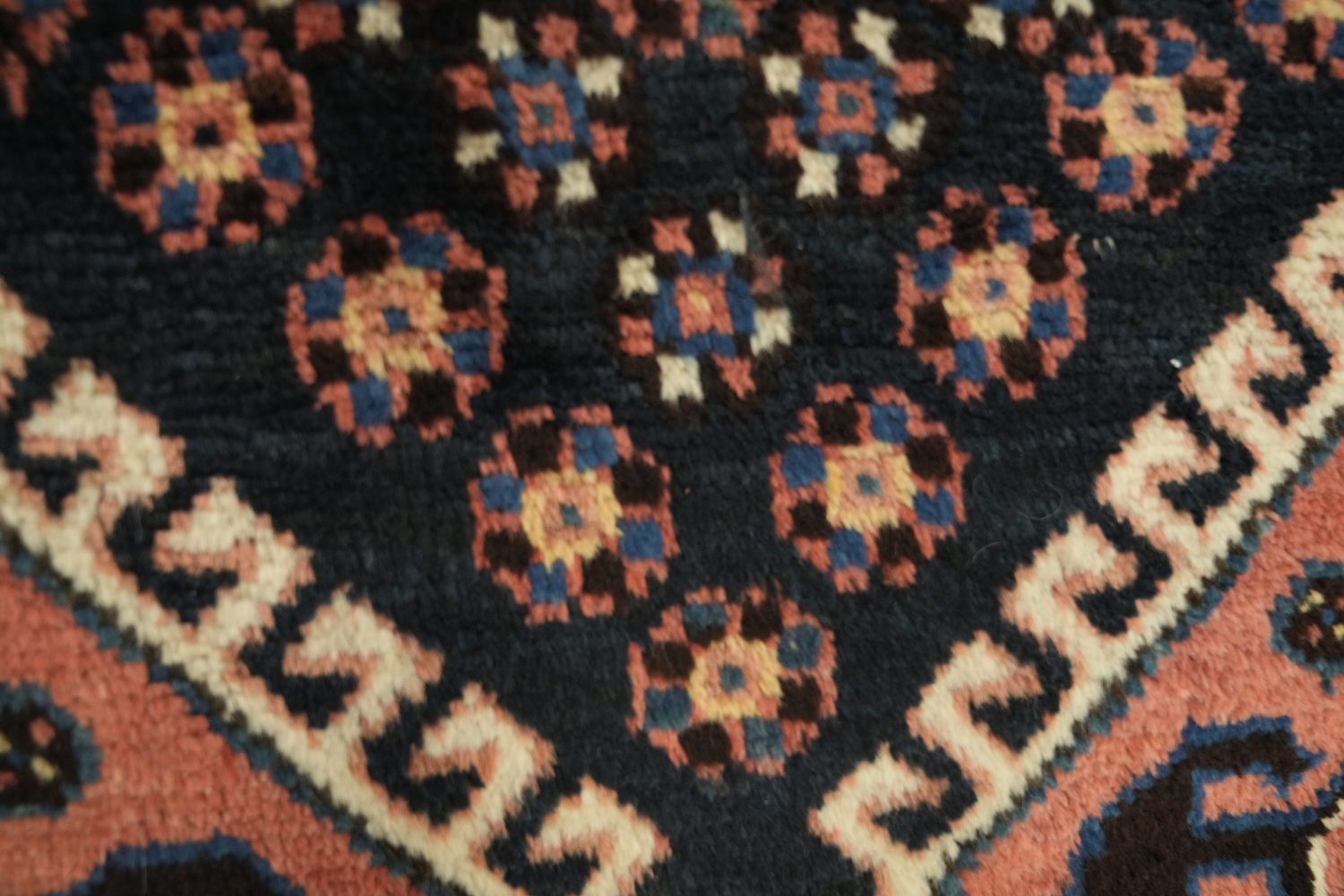 Vegetable Dye Wool Qashqai Persian Runner Rug 4x9