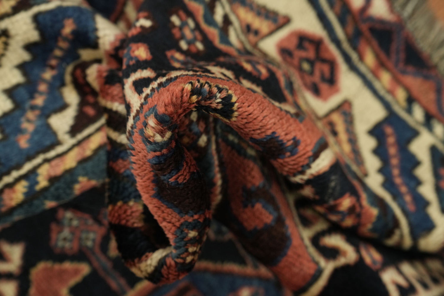 Vegetable Dye Wool Qashqai Persian Runner Rug 4x9