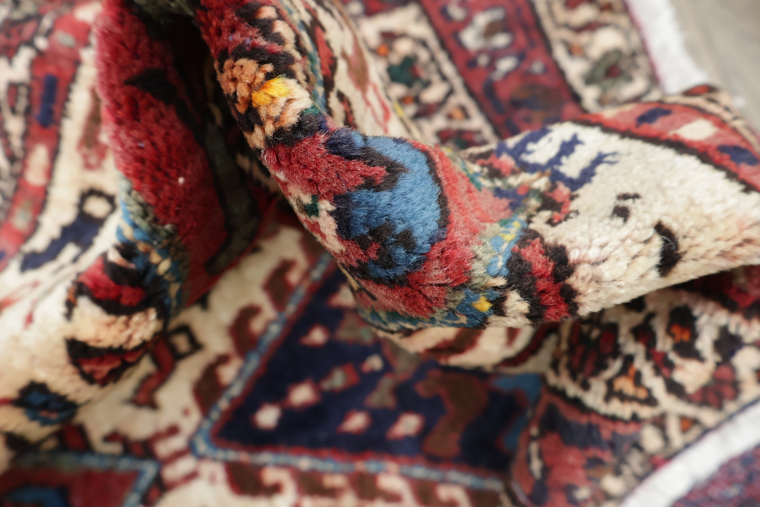 Antique Tribal Shiraz Abadeh Persian Area Rug 4x5