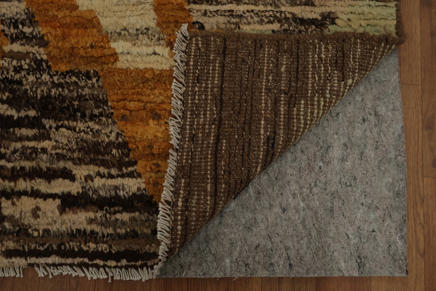 Zigzag Design Moroccan Area Rug 9x12 with Earthy Tones and Patterns