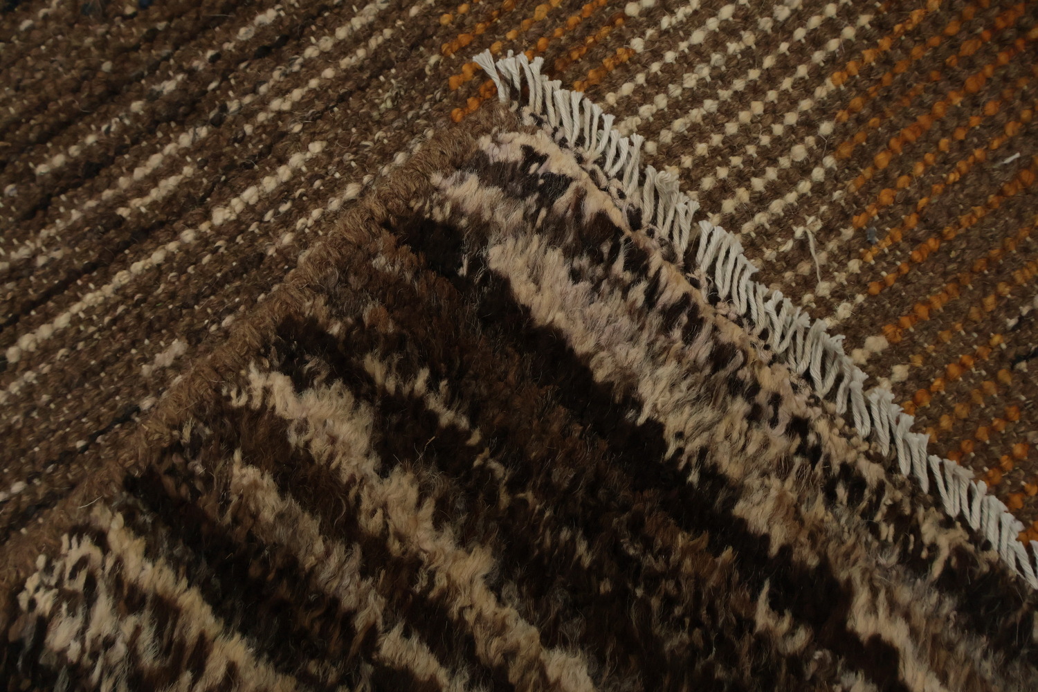 Zigzag Design Moroccan Area Rug 9x12 with Earthy Tones and Patterns