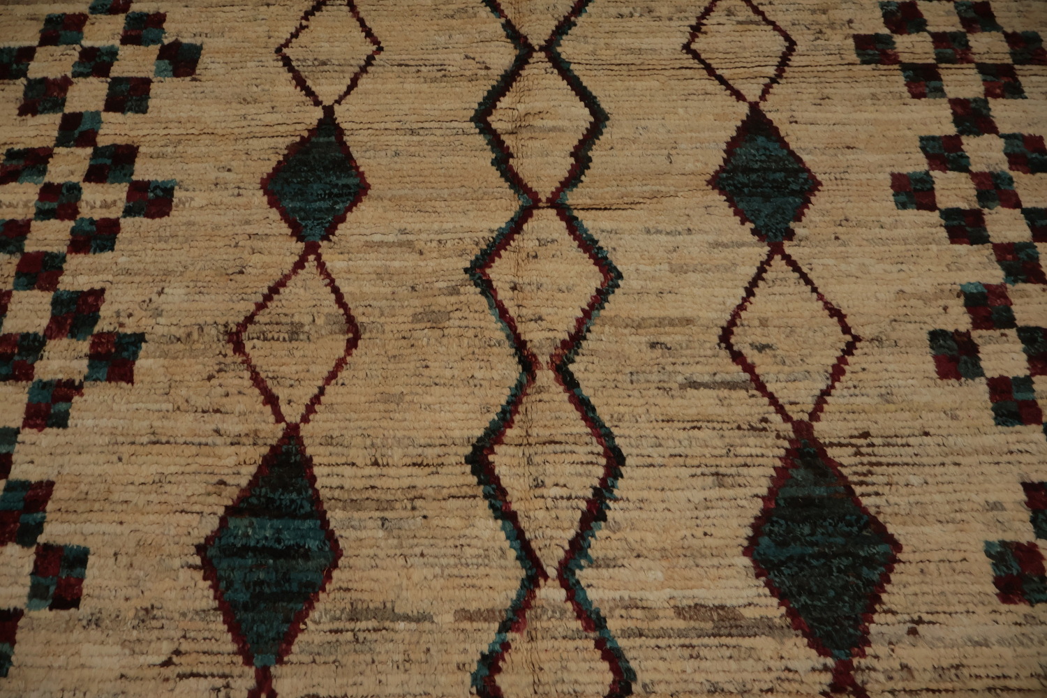 Unique Moroccan Area Rug 7x10 to Enhance Any Room Decor