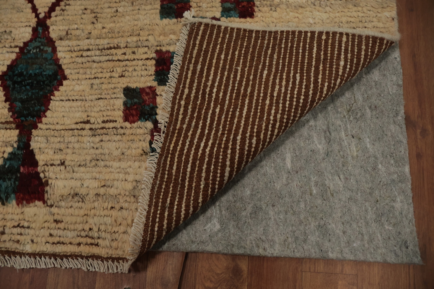 Unique Moroccan Area Rug 7x10 to Enhance Any Room Decor