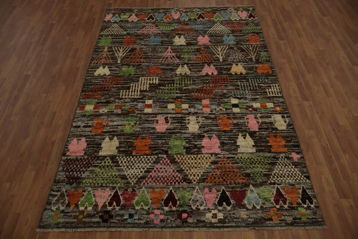 Bohemian Style Moroccan Area Rug 7x10 with Eye-Catching Patterns
