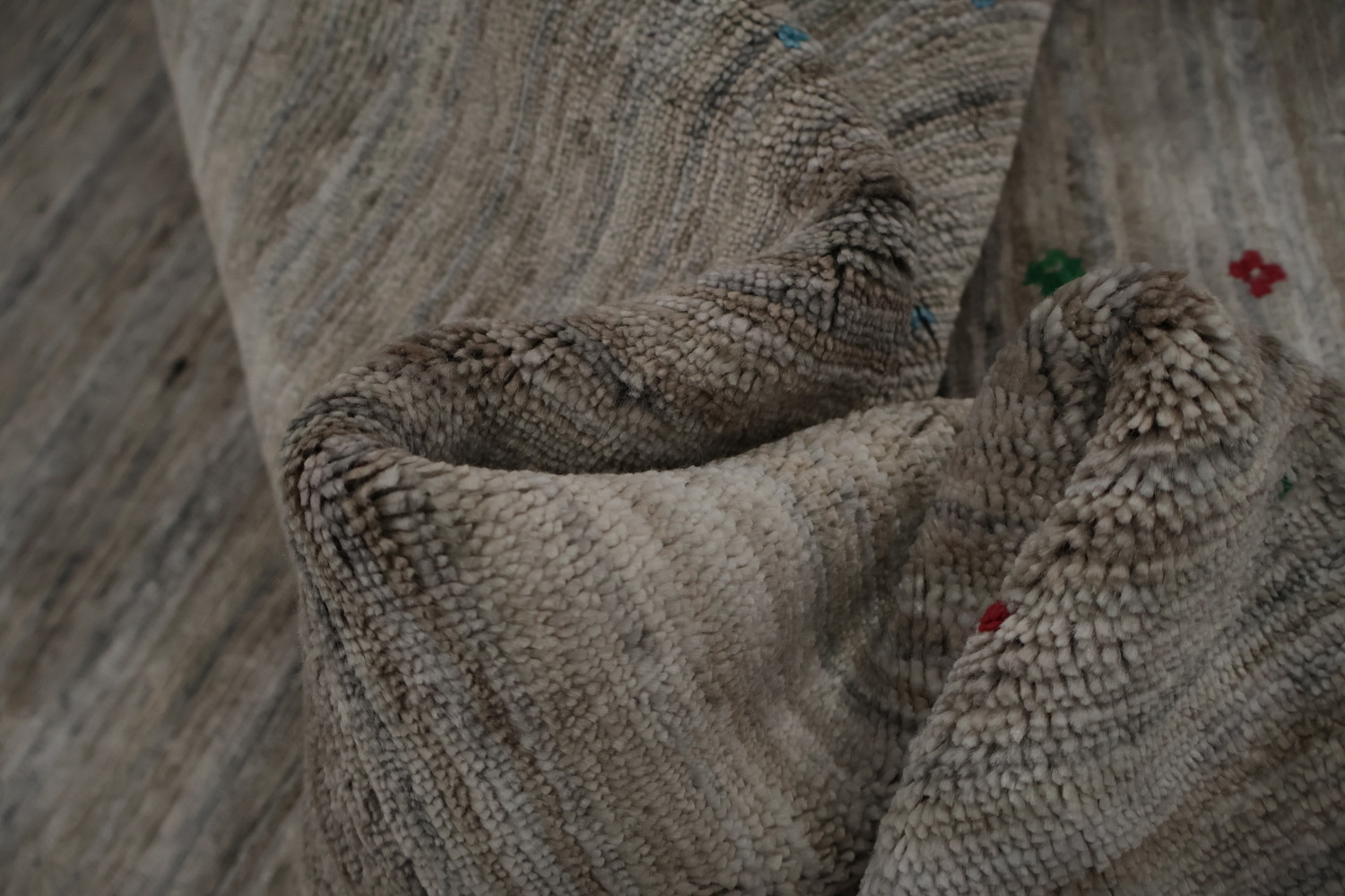 Refined Tone Gabbeh Area Rug 9x12 Perfect for a Subtle Statement