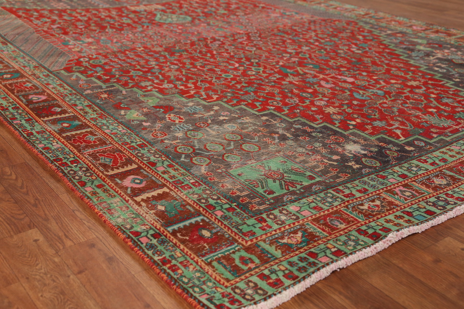 Antique Wool Shiraz Persian Area Rug 7x9