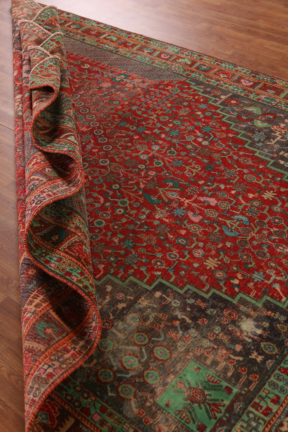 Antique Wool Shiraz Persian Area Rug 7x9