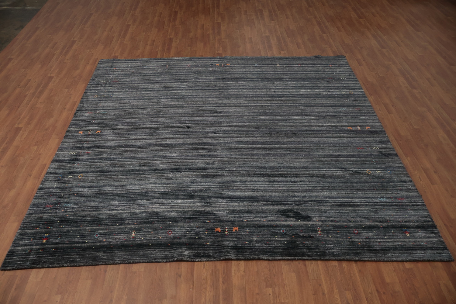 Minimalist Gabbeh Aquare Area Rug 10x10 with Hints of Color Patterns