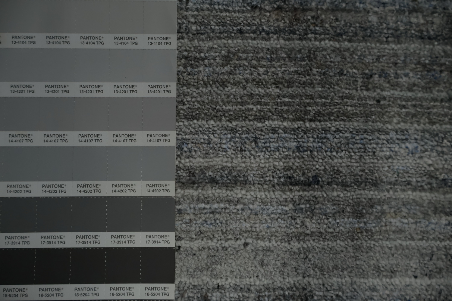 Premium Gabbeh Area Rug 8x12 in Sleek Silver Tone with Patterns