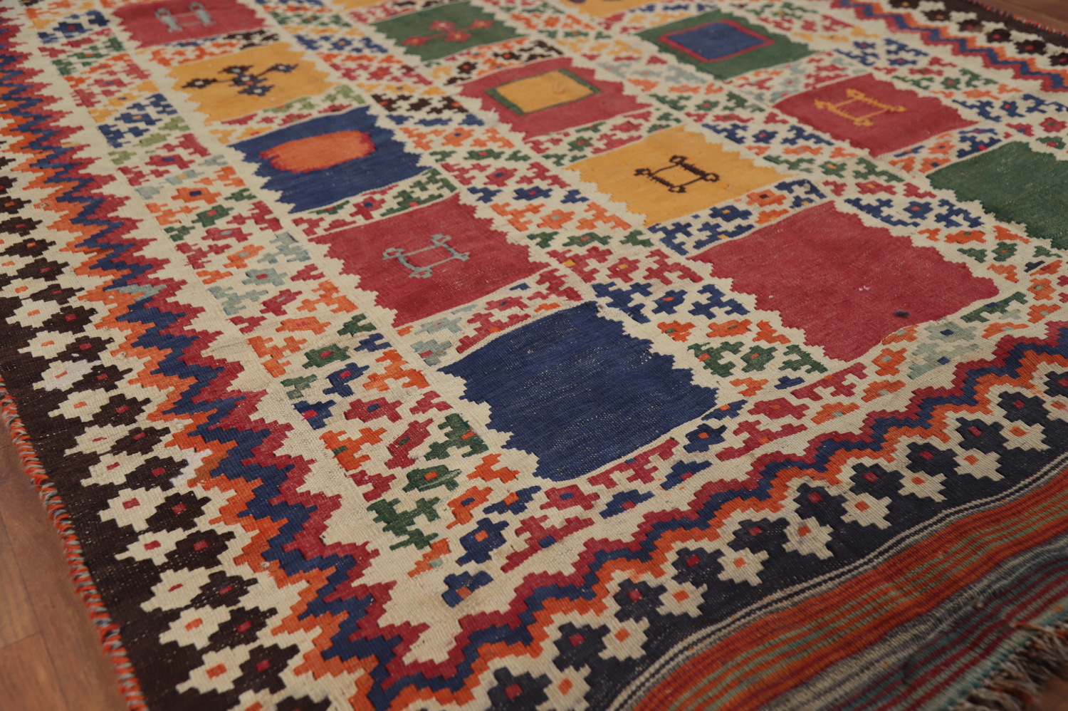 Antique Vegetable Dye Kilim Qashqai Persian Area Rug 5x9