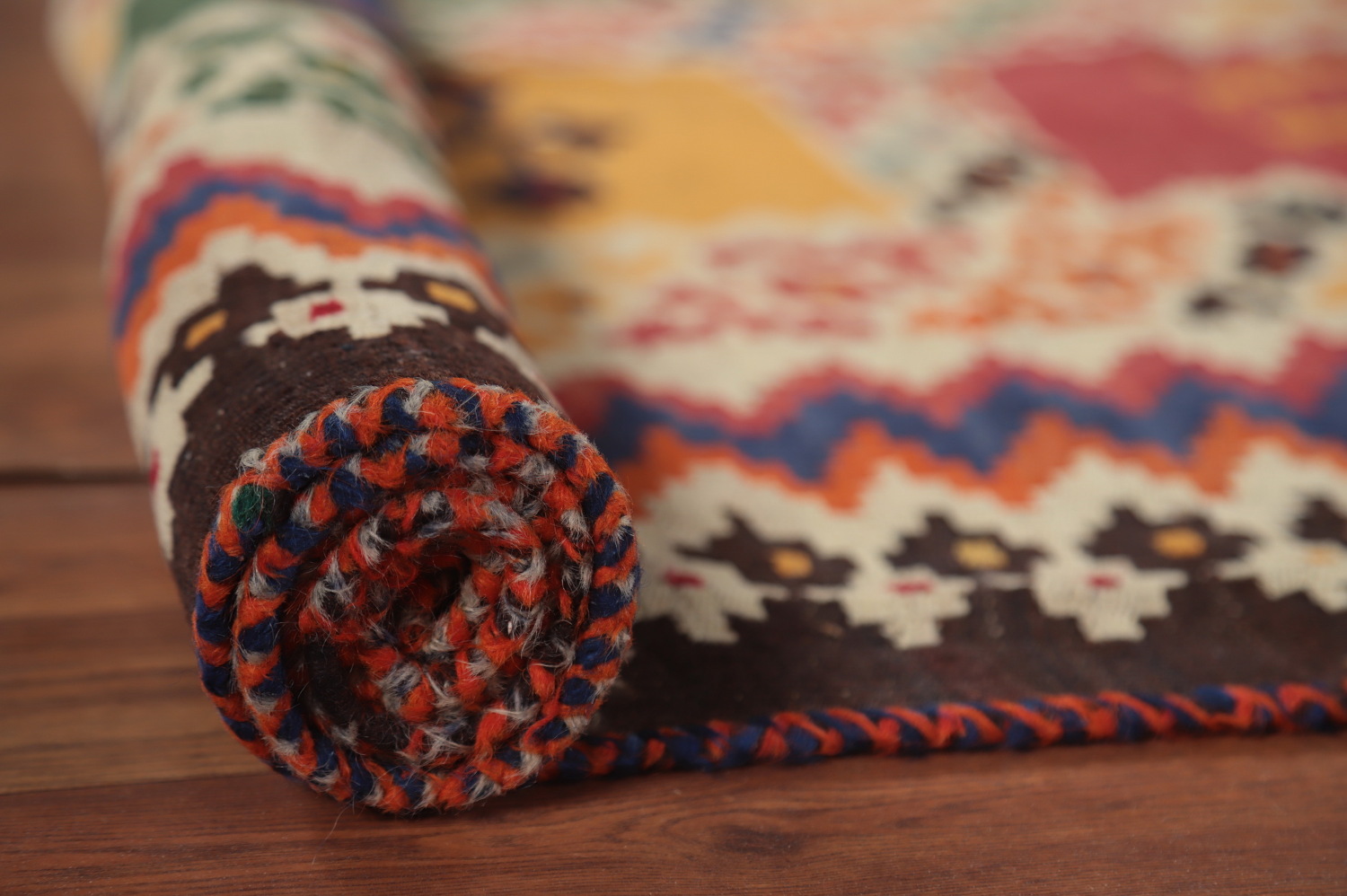 Antique Vegetable Dye Kilim Qashqai Persian Area Rug 5x9