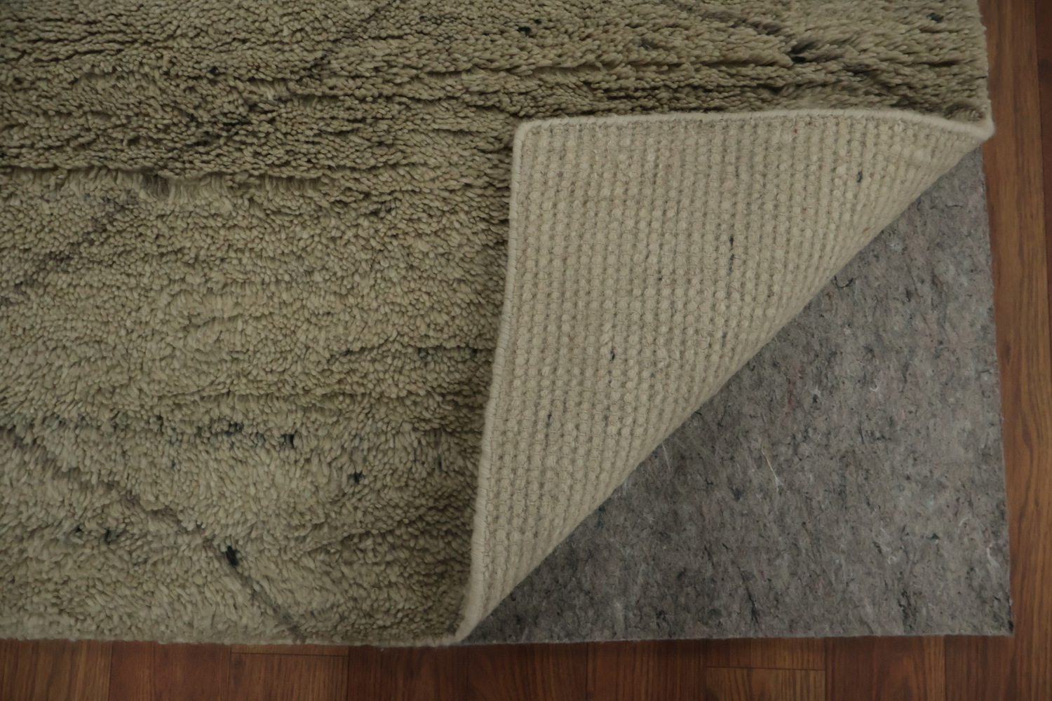 Versatile Moroccan Large Area Rug 9x12 with Classic Design