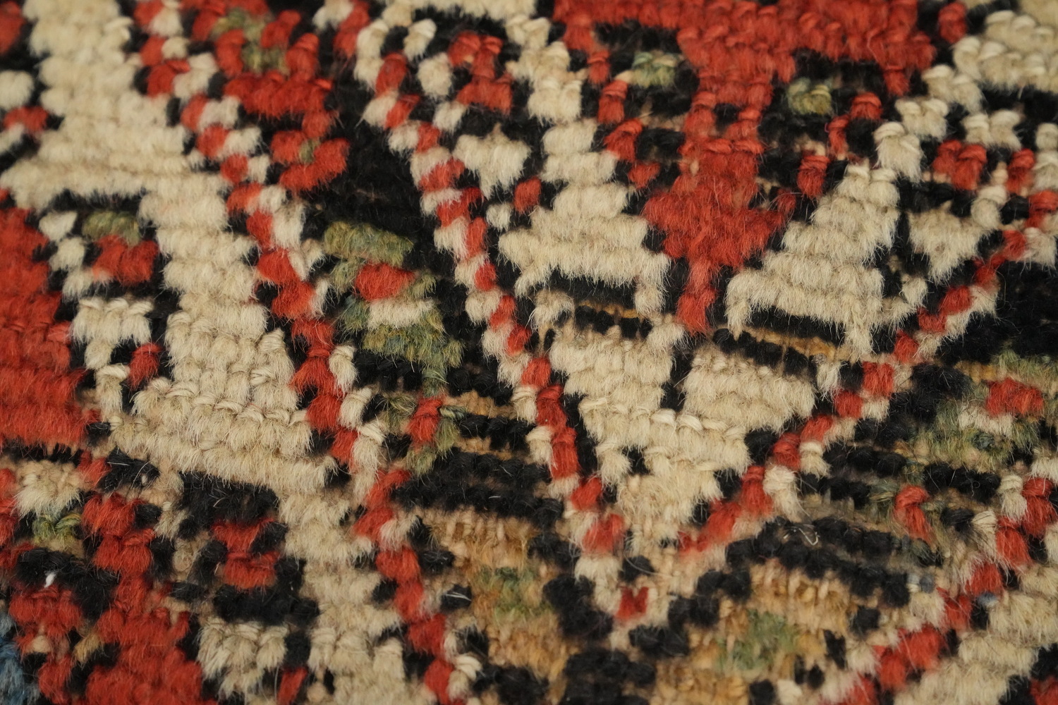 Pre-1900 Antique Vegetable Dye Bakhtiari Persian Rug 5x9