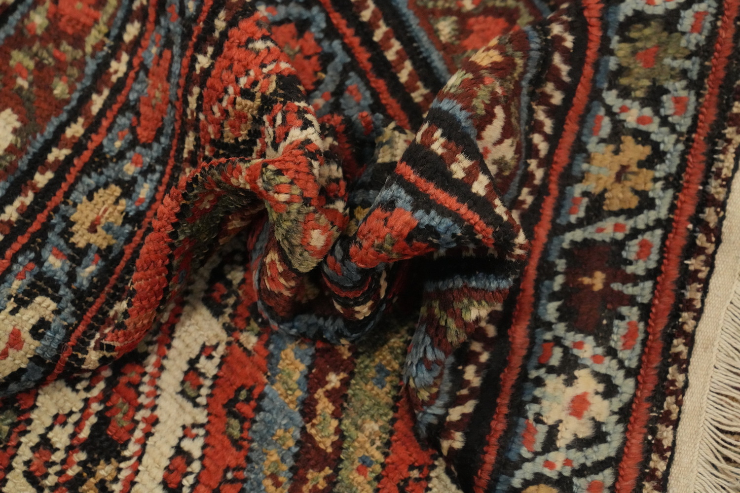 Pre-1900 Antique Vegetable Dye Bakhtiari Persian Rug 5x9