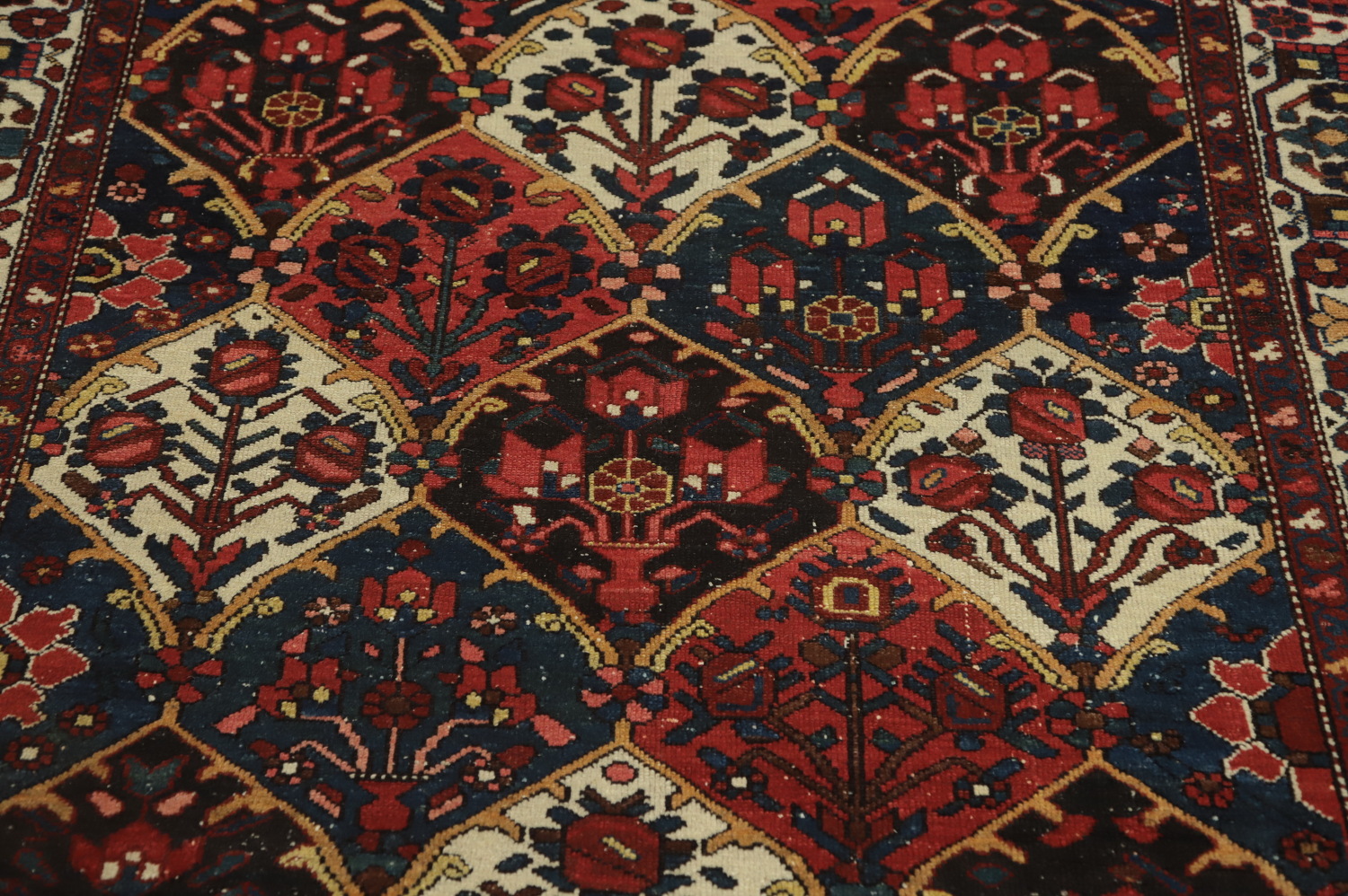 Antique Vegetable Dye Bakhtiari Persian Rug 5x6