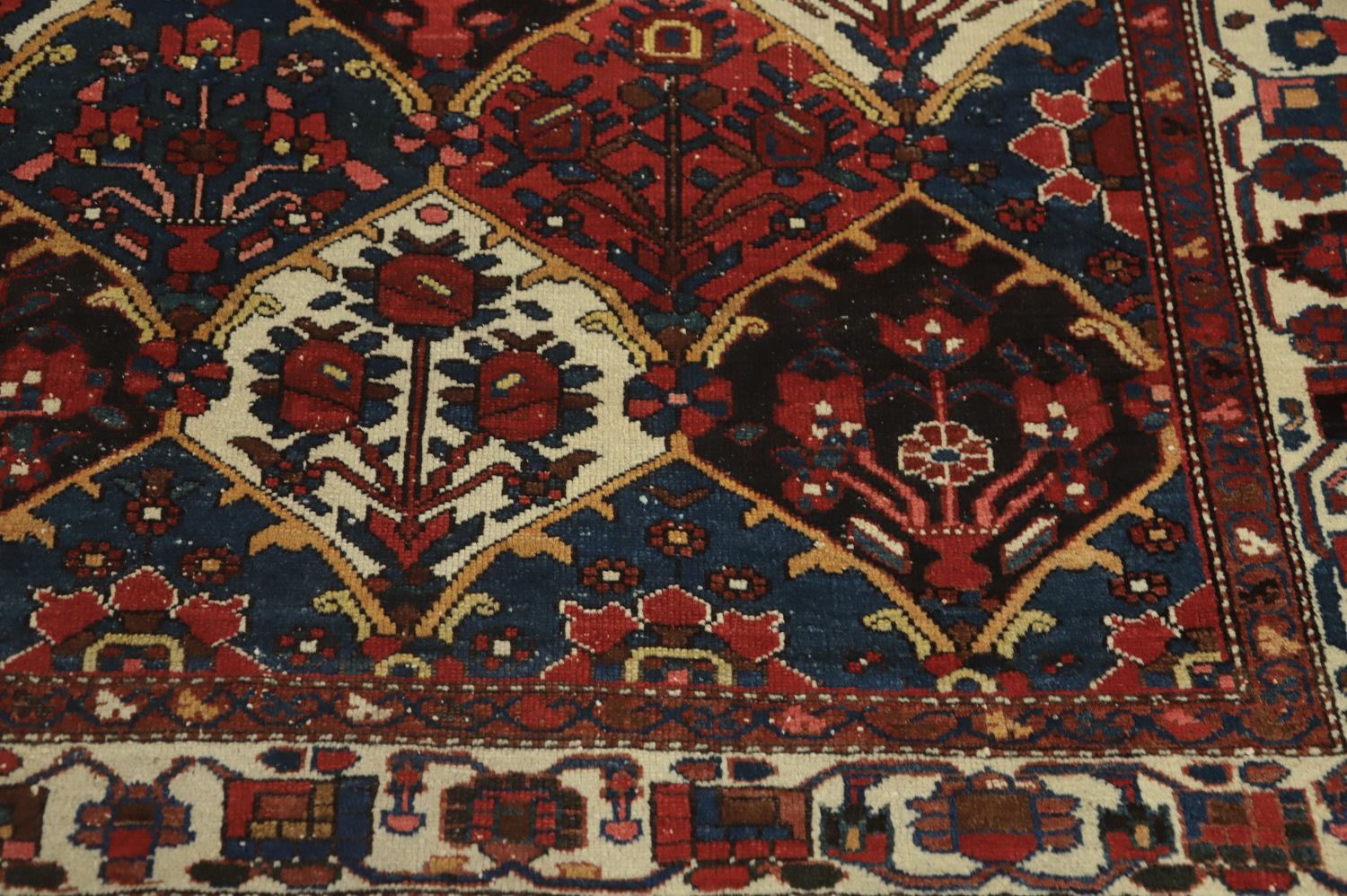 Antique Vegetable Dye Bakhtiari Persian Rug 5x6