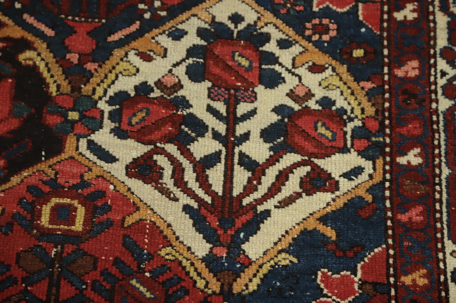 Antique Vegetable Dye Bakhtiari Persian Rug 5x6