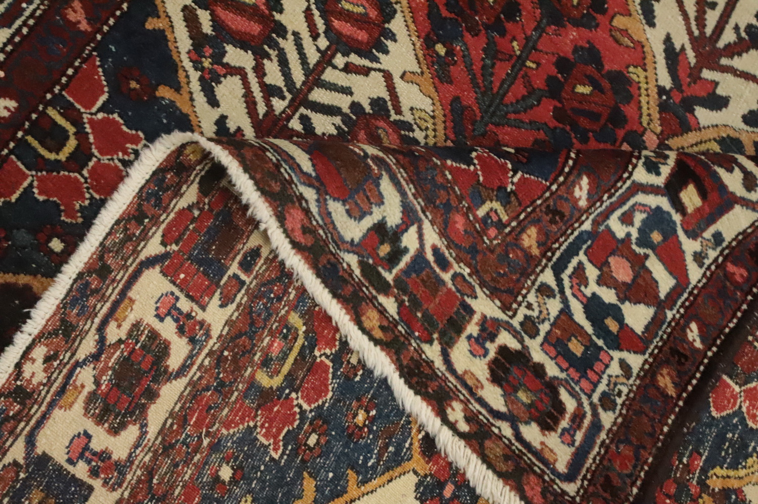 Antique Vegetable Dye Bakhtiari Persian Rug 5x6