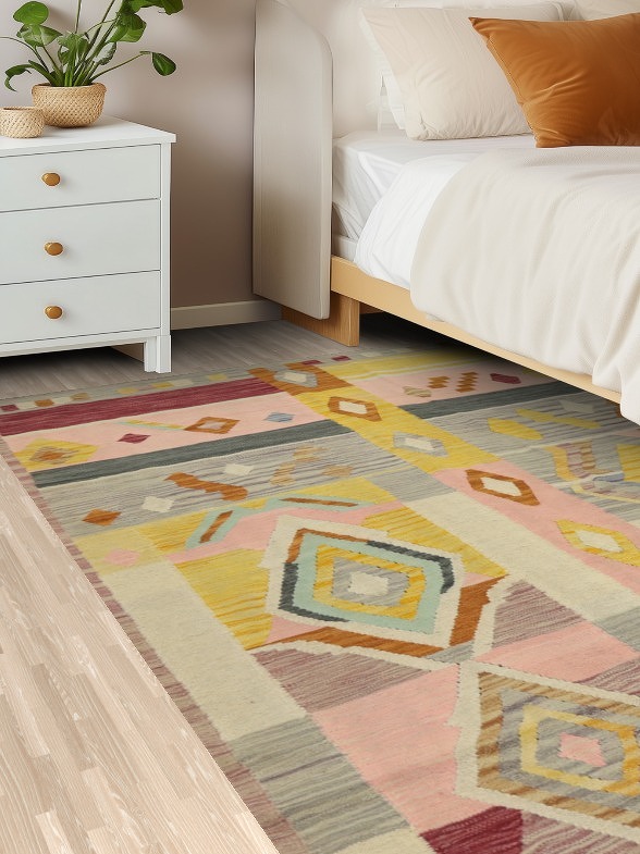 Vibrant Geometric Pattern Kilim Area Rug 5x8