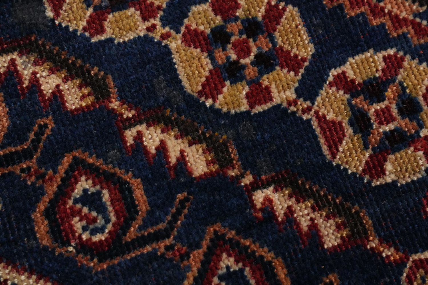 Antique Vegetable Dye Qashqai Persian Area Rug 5x9