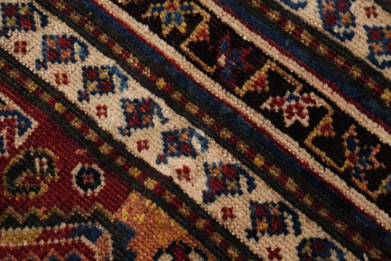 Antique Vegetable Dye Qashqai Persian Area Rug 5x9