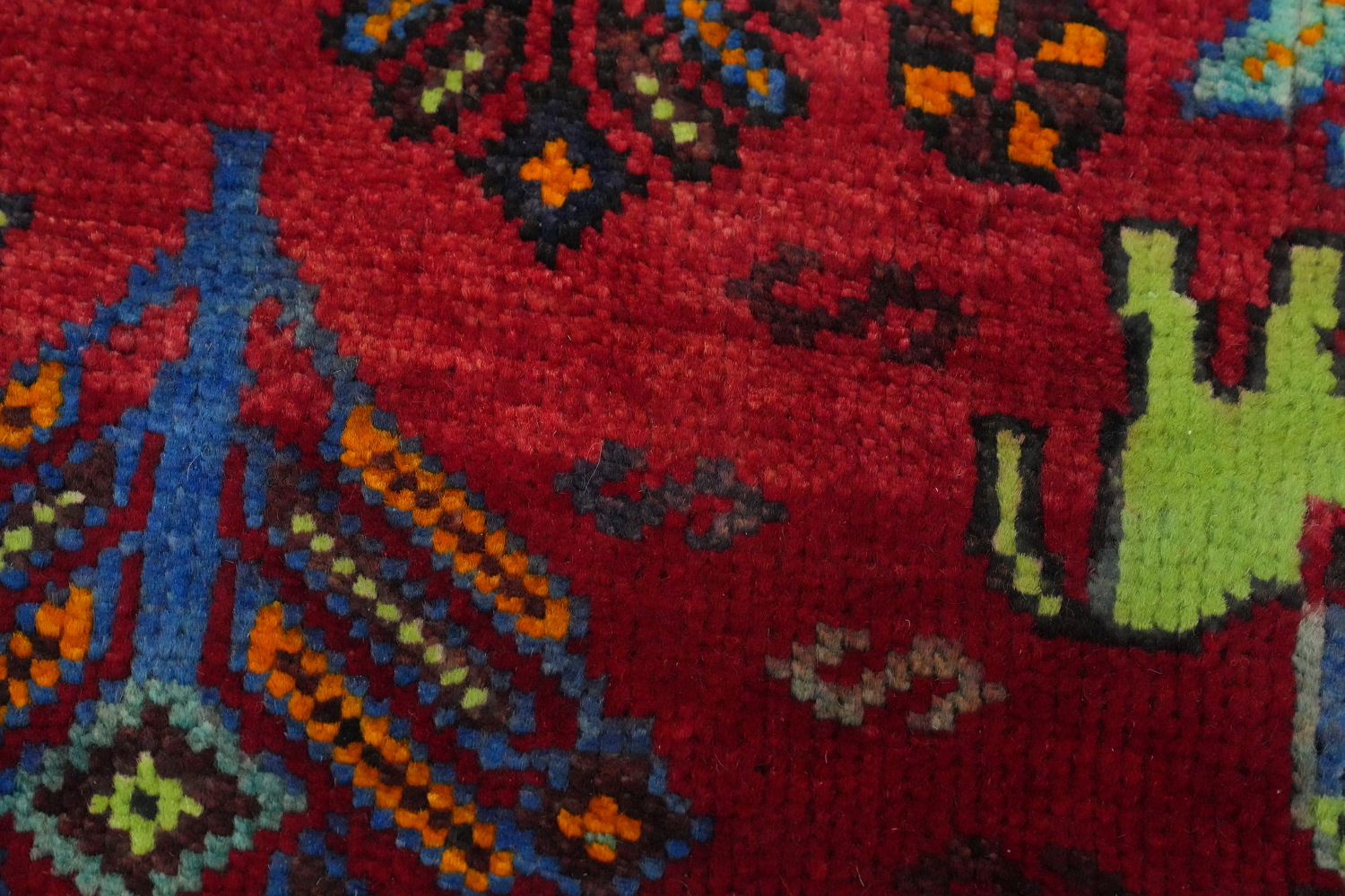 Animals Wool Tribal Shiraz Persian Area Rug 7x11