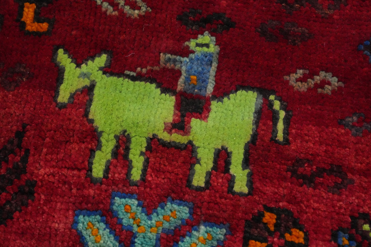 Animals Wool Tribal Shiraz Persian Area Rug 7x11