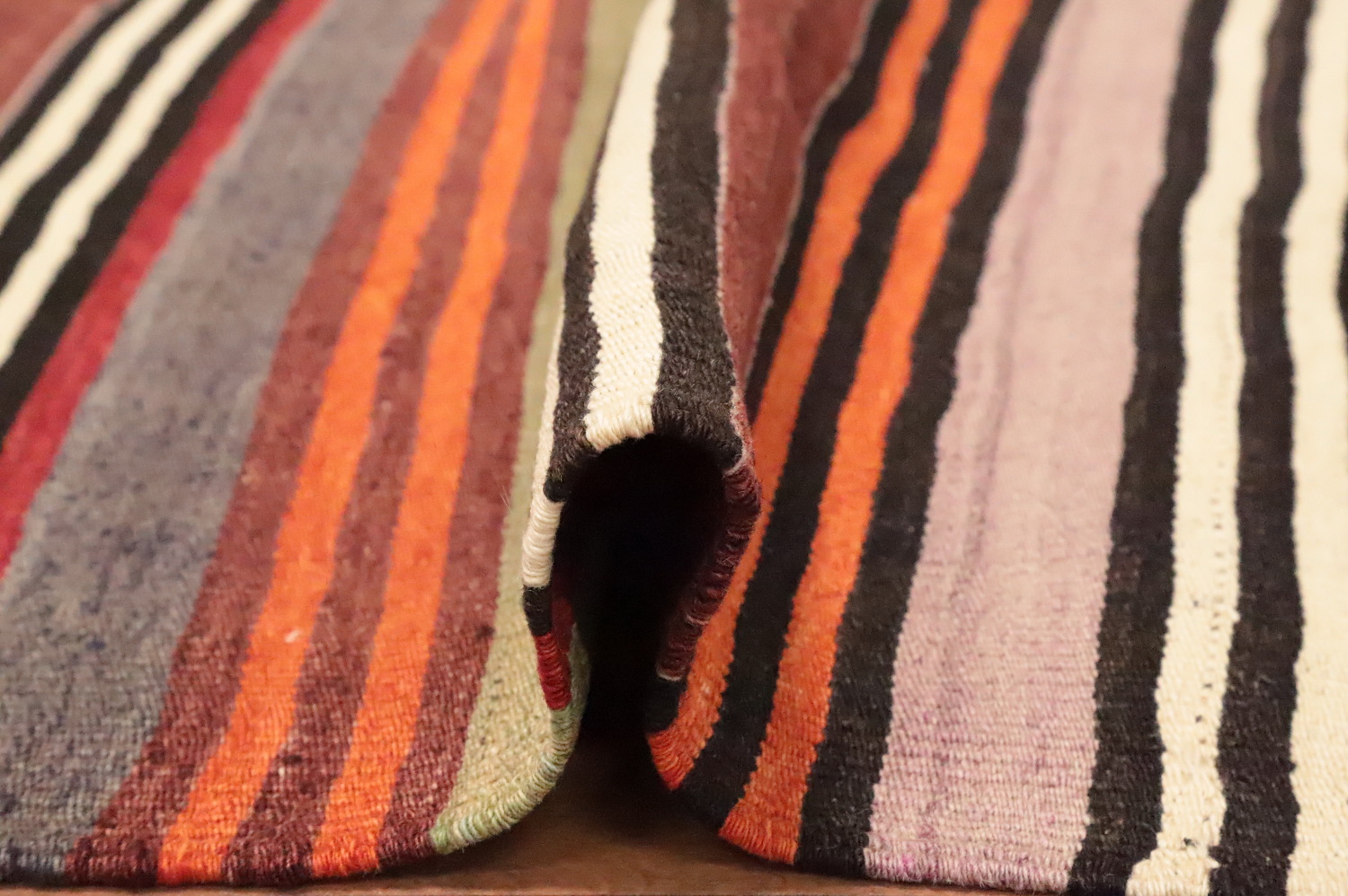 Warm Earth Tone Stripes Woven Kilim Area Rug 5x10 Perfect for Any Room