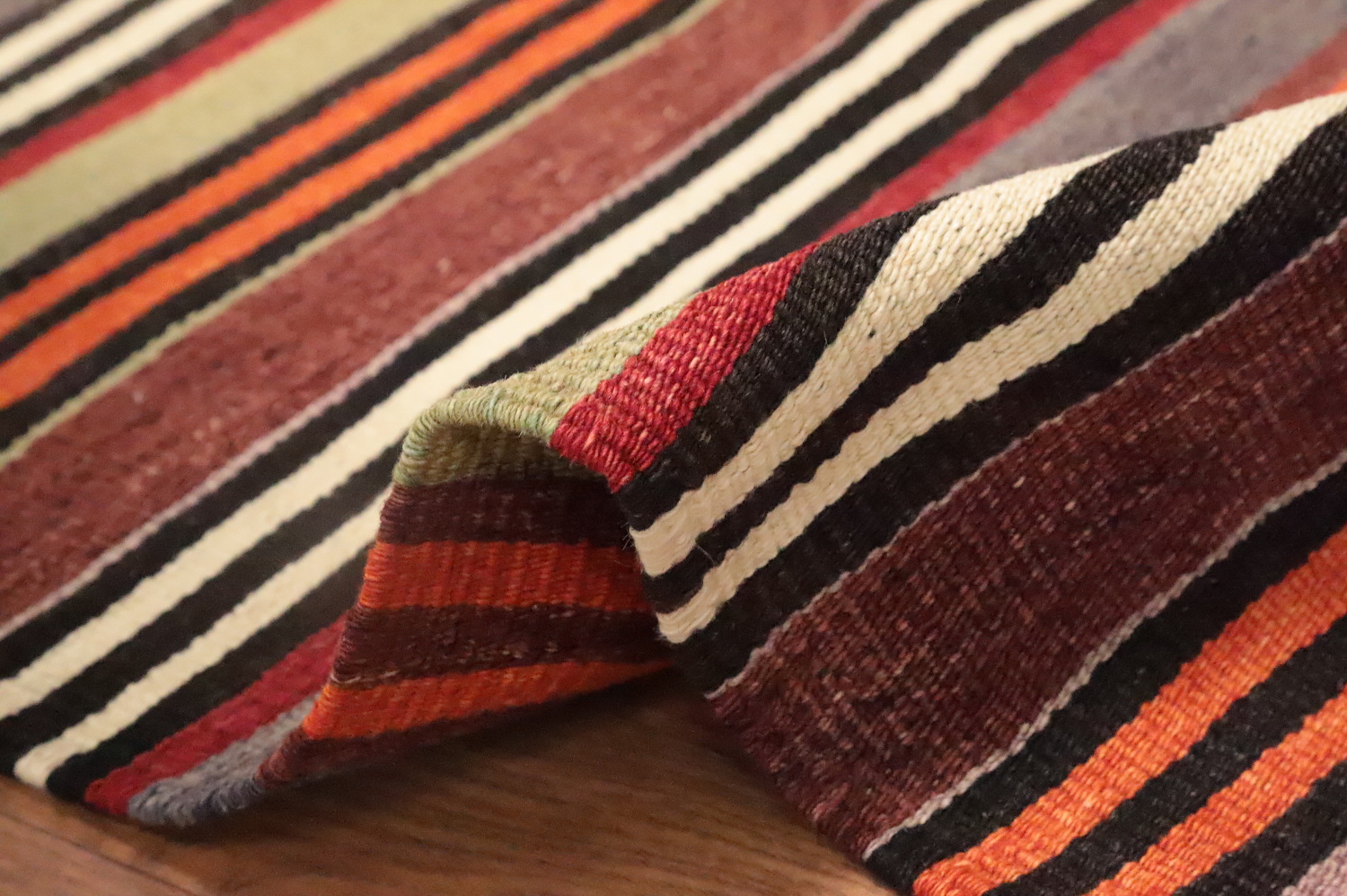 Warm Earth Tone Stripes Woven Kilim Area Rug 5x10 Perfect for Any Room