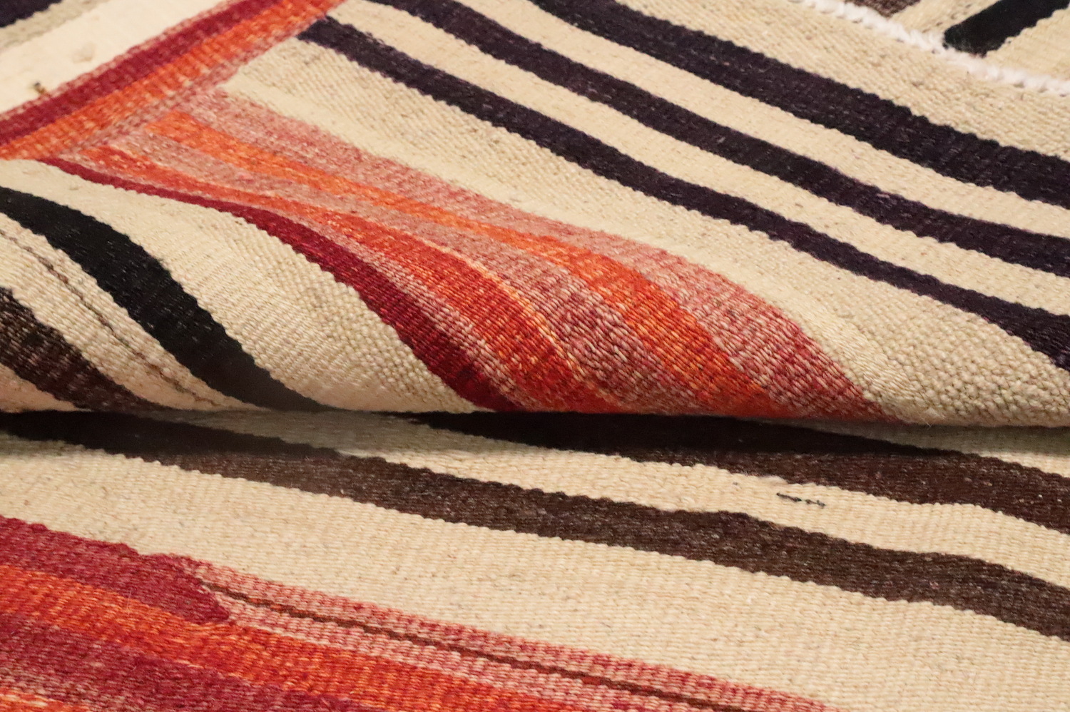 Warm and Cozy Striped Kilim Area Rug 5x10 in Earthy Warm Hues