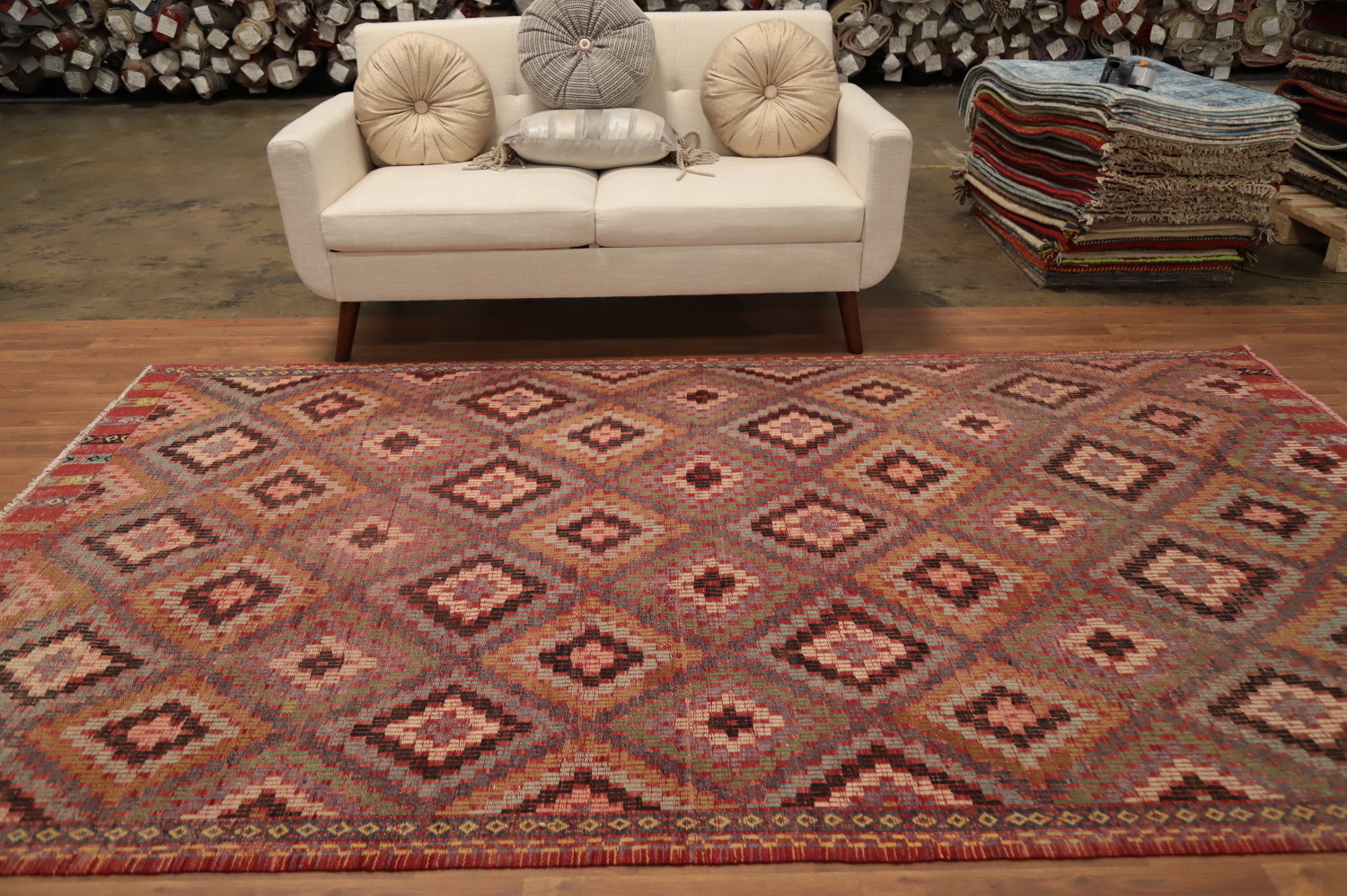 Elegant Diamond Pattern Kilim Area Rug 6x10 for Living Spaces