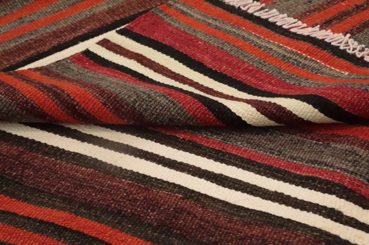 Vegetable Dye Kilim Area Rug 5x9